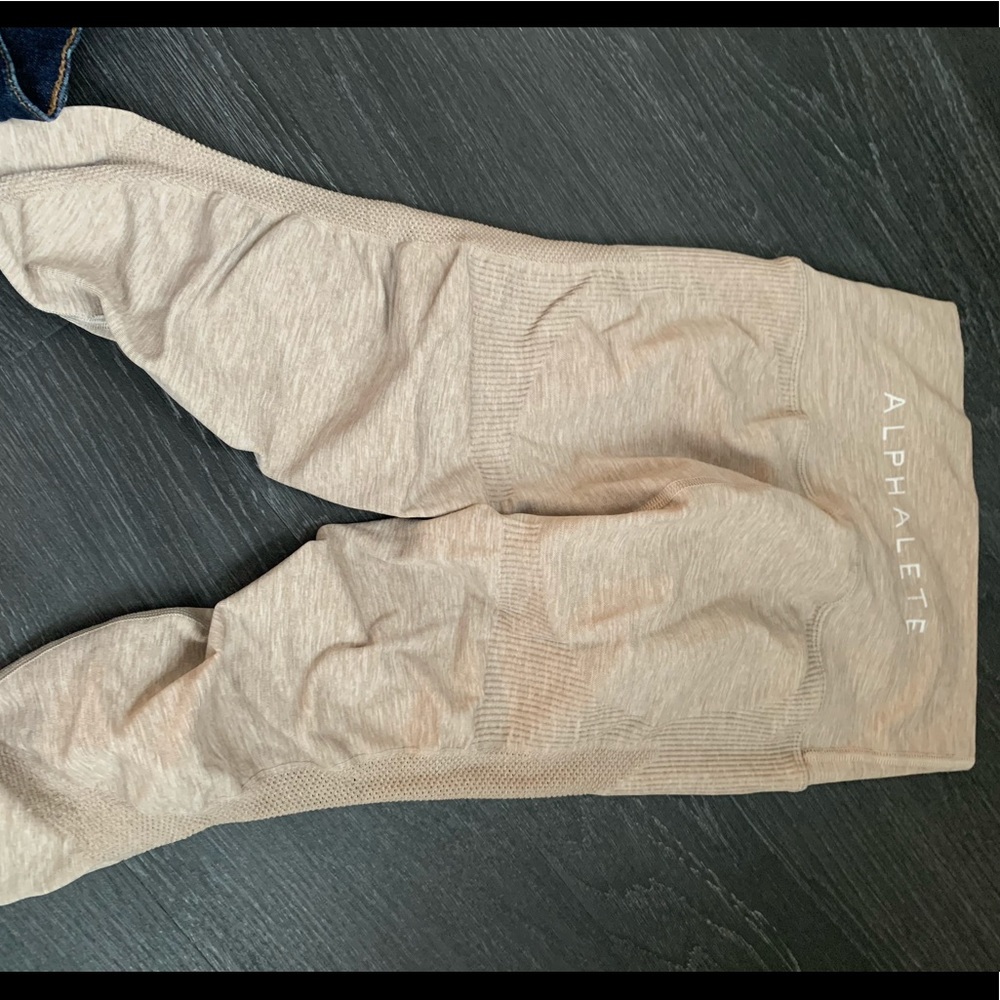 Alphalete Halo leggings